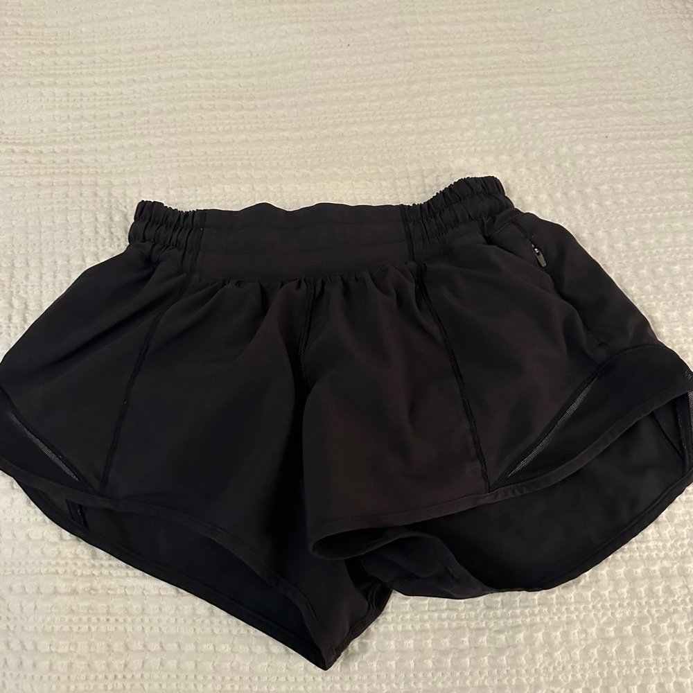 Lululemon Black hotty hots (regular)
